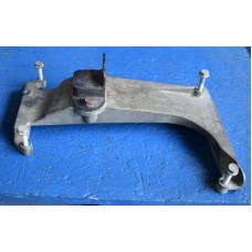 FREIGHTLINER AIR CLEANER BRACKET WITH BOLTS P/N: A4720940441 SGS00 --->> 3951  