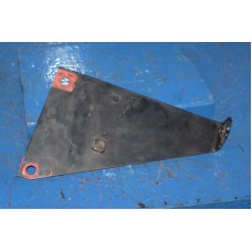 CUMMINS ISX ENGINE FAN SHROUD SUPPORT BRACKET VOLVO APPLICATION 8086974 --> 5135