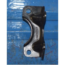 DETROIT DIESEL DD15 FUEL RAIL SUPPORT BRACKET A4720761140 FREIGHTLINER --> 6221